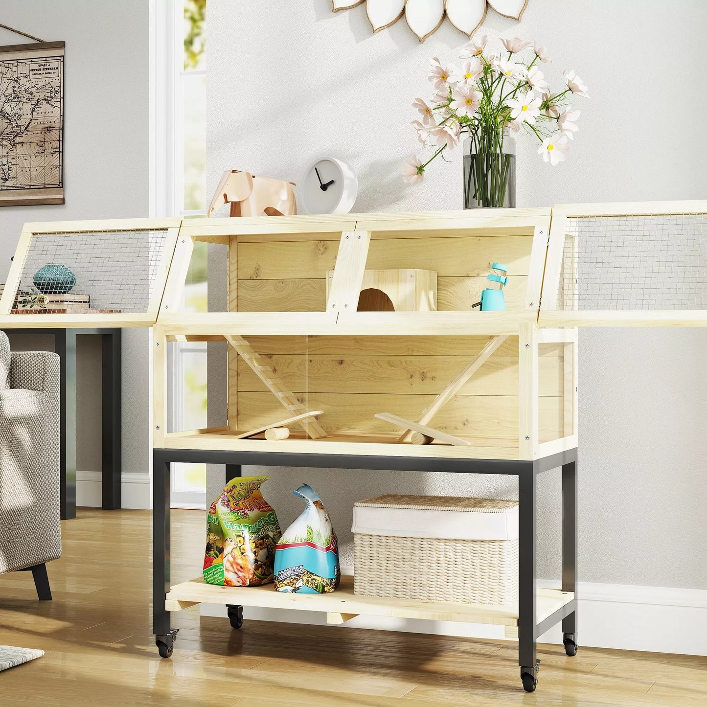 Koka būris pundurkāmjiem ar uzglabāšanas nodalījumu, riteņiem, rampām, ūdens pudeli, mājiņu, šūpolēm, 87 x 43 x 101 cm