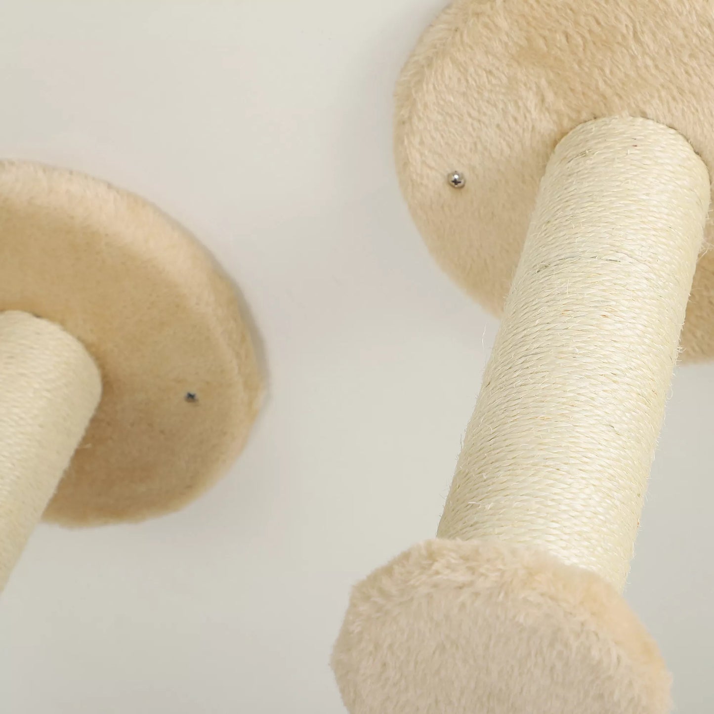 Kačių kopimo sienelės komplektas su draskyklėmis, šokinėjimo platformomis ir žaisliniais kamuoliukais, laipiojimui ir poilsiui, smėlio spalvos