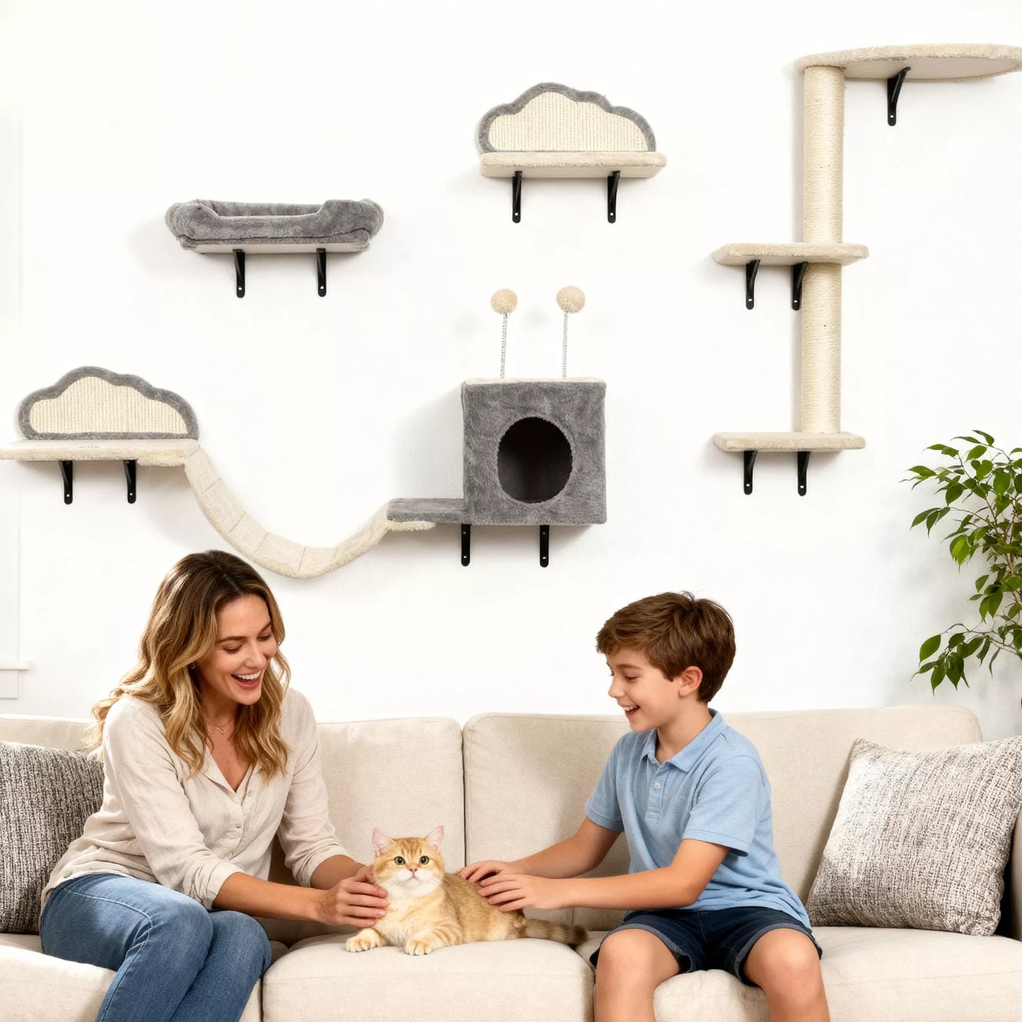 Pie sienas stiprināms kaķu skrāpējamo stabu komplekts ar sizala skrāpējamām virsmām, 4 daļas, 1-3 kaķiem, bēšs