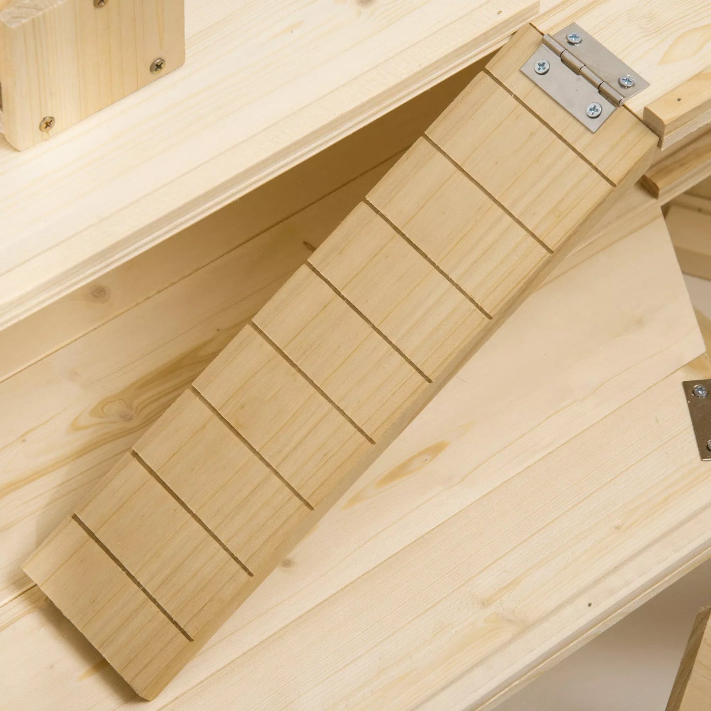 Narvas smulkiems gyvūnėliams, graužikų narvas, graužikų namelis su 1 rampa, 1 sūpynėlė, nuimamas dugno padėklas, eglės mediena, natūralus