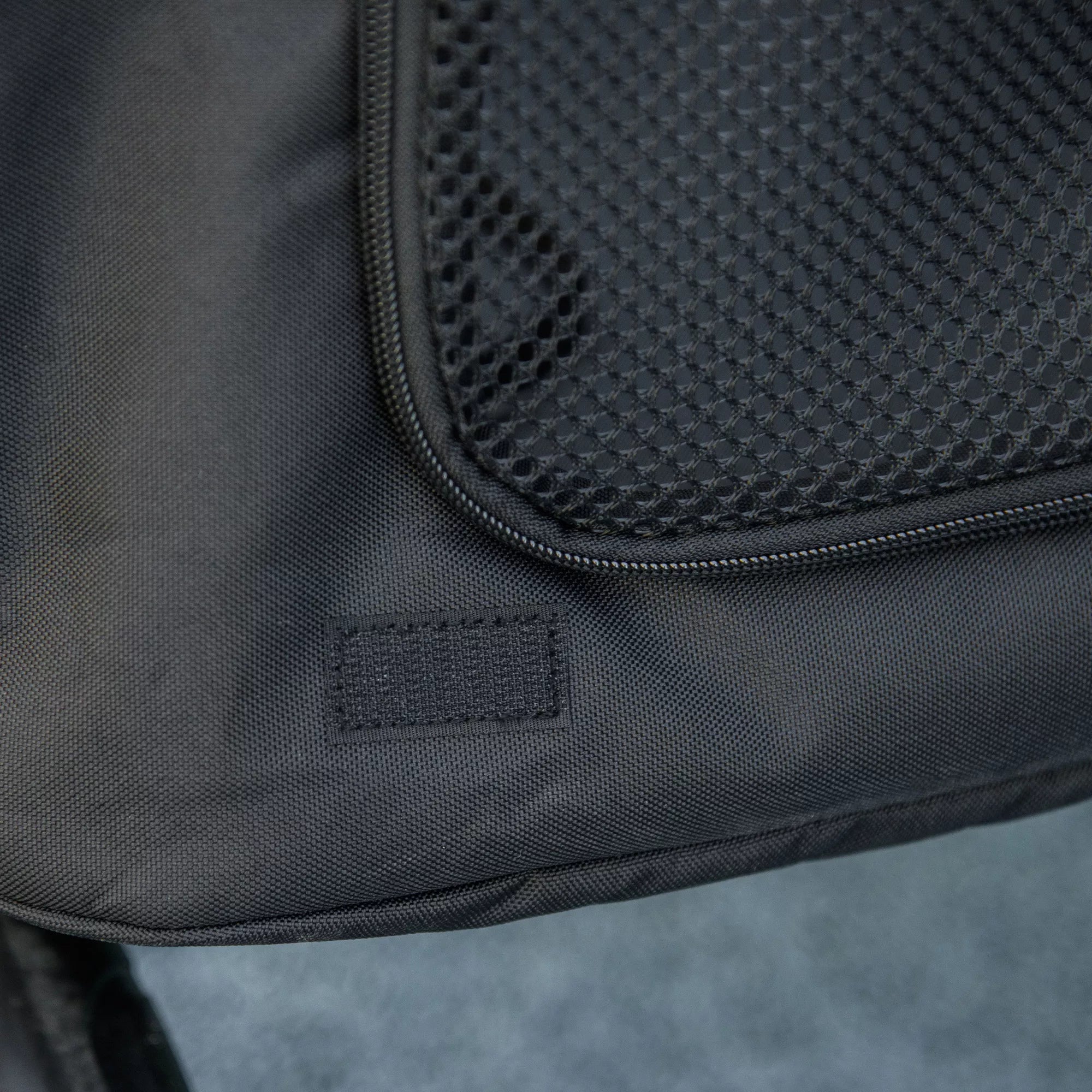 Suņu ratiņi ar spilvenu, 3 sānu kabatas, salokāmi, 102 cm x 62 cm x 105 cm, melni