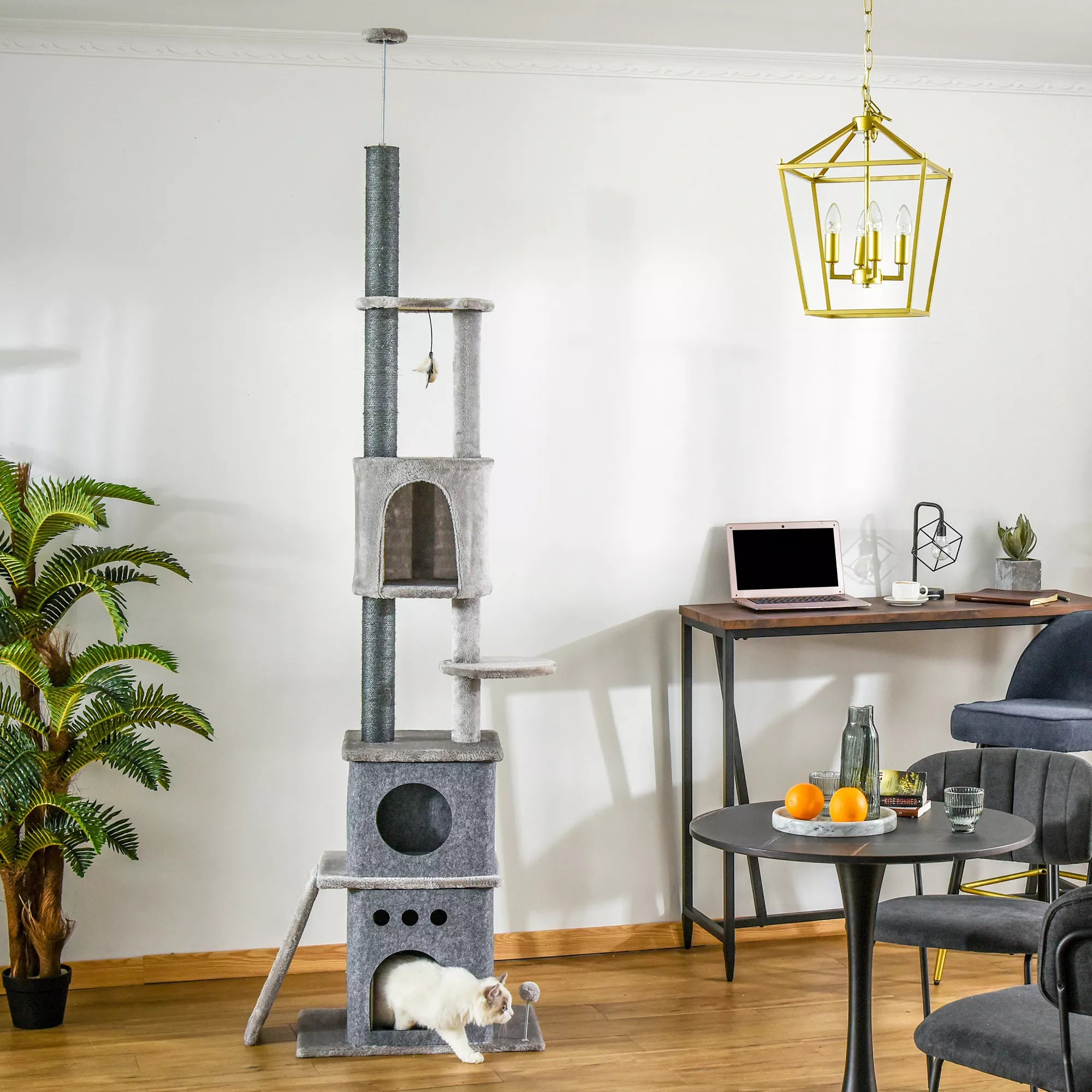 Kaķu skrāpēšanas stabs, griestu augstumā, ar rotaļlietām, sizala, plīša, gaiši pelēks, regulējams augstums, 60 x 40 x 225-255 cm