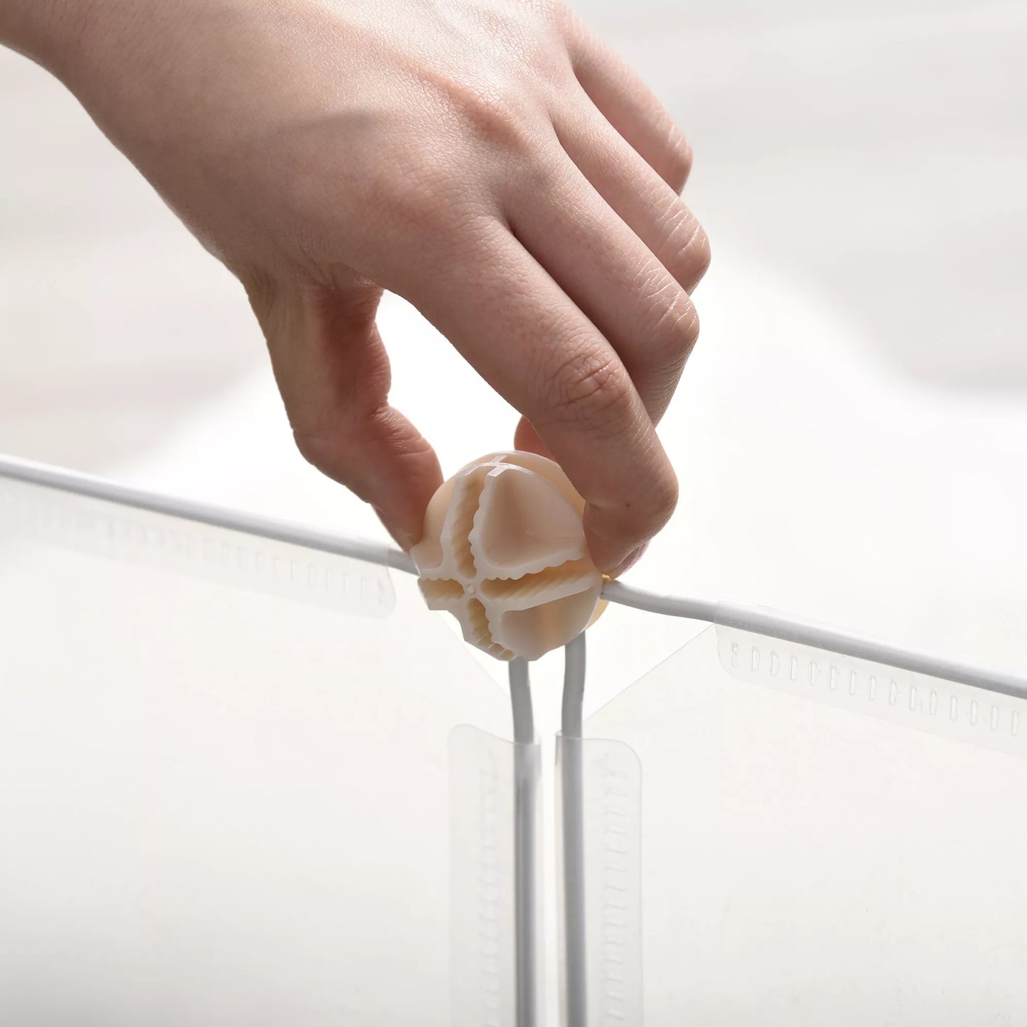 Lauko aptvaras, žaidimų aptvaras, PASIDARYK PATS, grotelių aptvaras, atitvaras smulkiems gyvūnėliams, vidaus aptvaras, 12 skydelių, baltas, metalas, PP derva, 105 x 105 x 45 cm