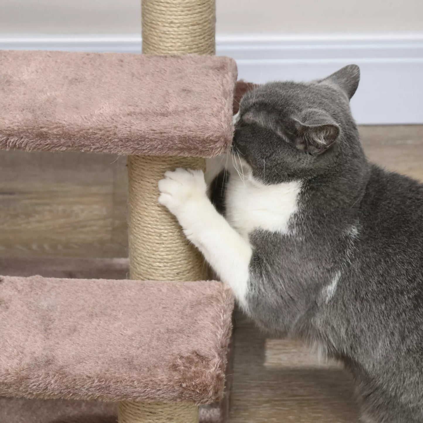 Kaķu skrāpējamais stabs, pakāpieni mājdzīvniekiem, 3 līmeņi, rotaļu bumba, līdz 5 kg, 45x40x48cm, brūns