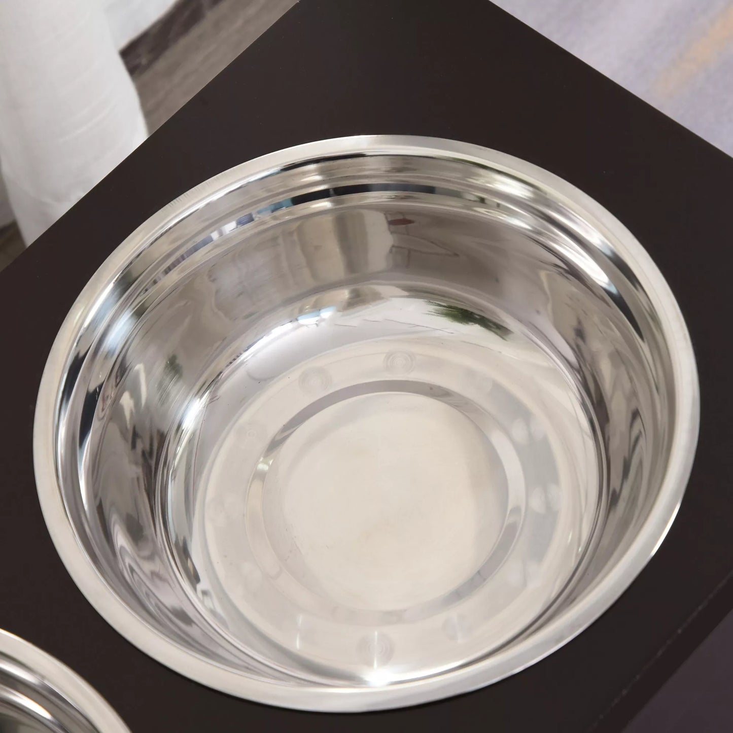 Barošanas stacija, 2 nerūsējošā tērauda bļodas, slēpta uzglabāšana, 60 cm x 30 cm x 41 cm, melna + sudraba