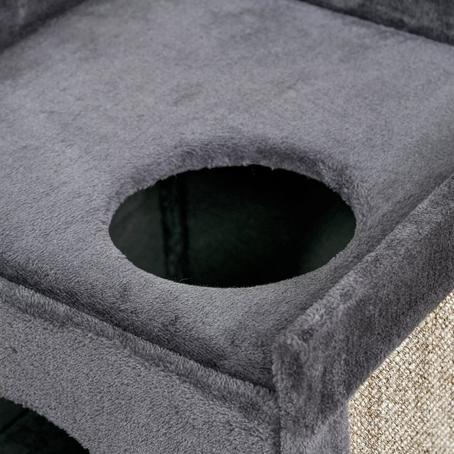 PawHut skrāpējamais stabs ar 2 kaķu gultām, 1 atpūtas krēslu, sizala skrāpējamo paklājiņu, plīša, pelēks + dabīgs