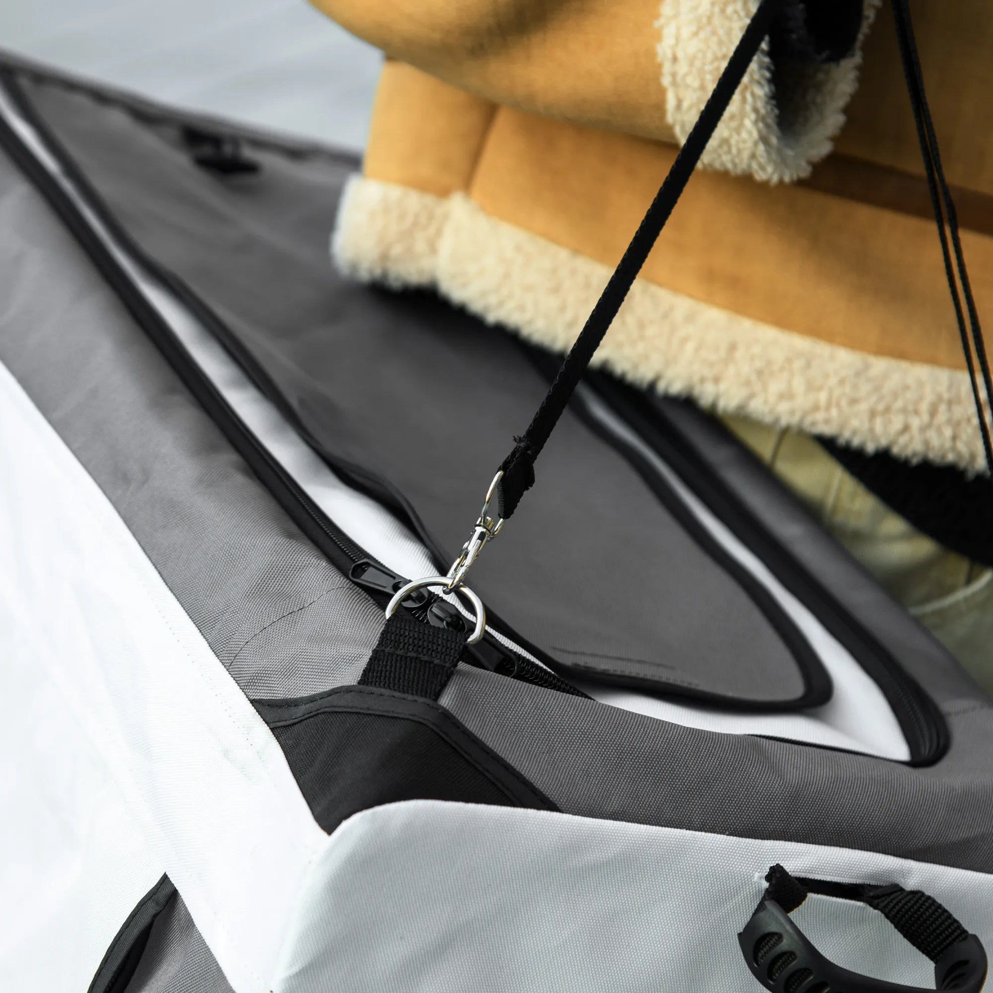 Mājdzīvnieku ratiņi līdz 10 kg, saliekami, ar noņemamu grozu, 81 x 58 x 97,5 cm, melni + pelēki + balti